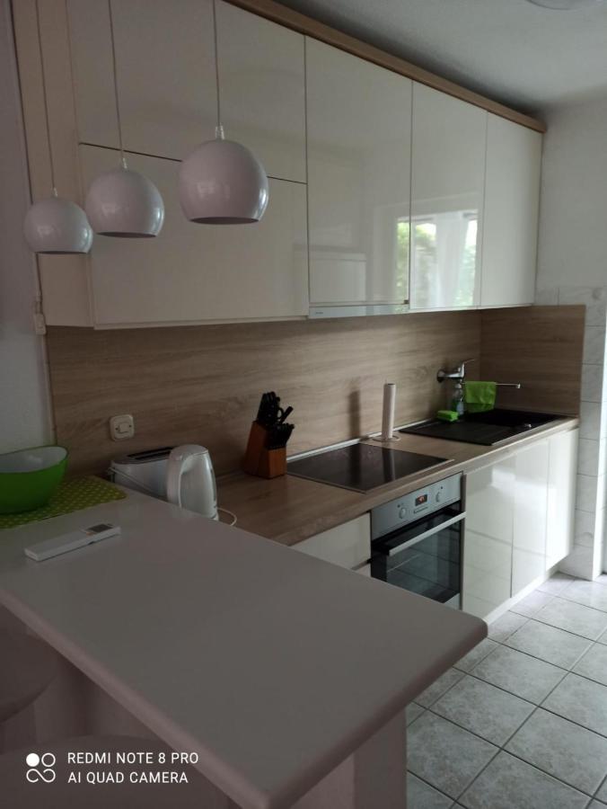 Apartma Robertino 1966 Makarska
